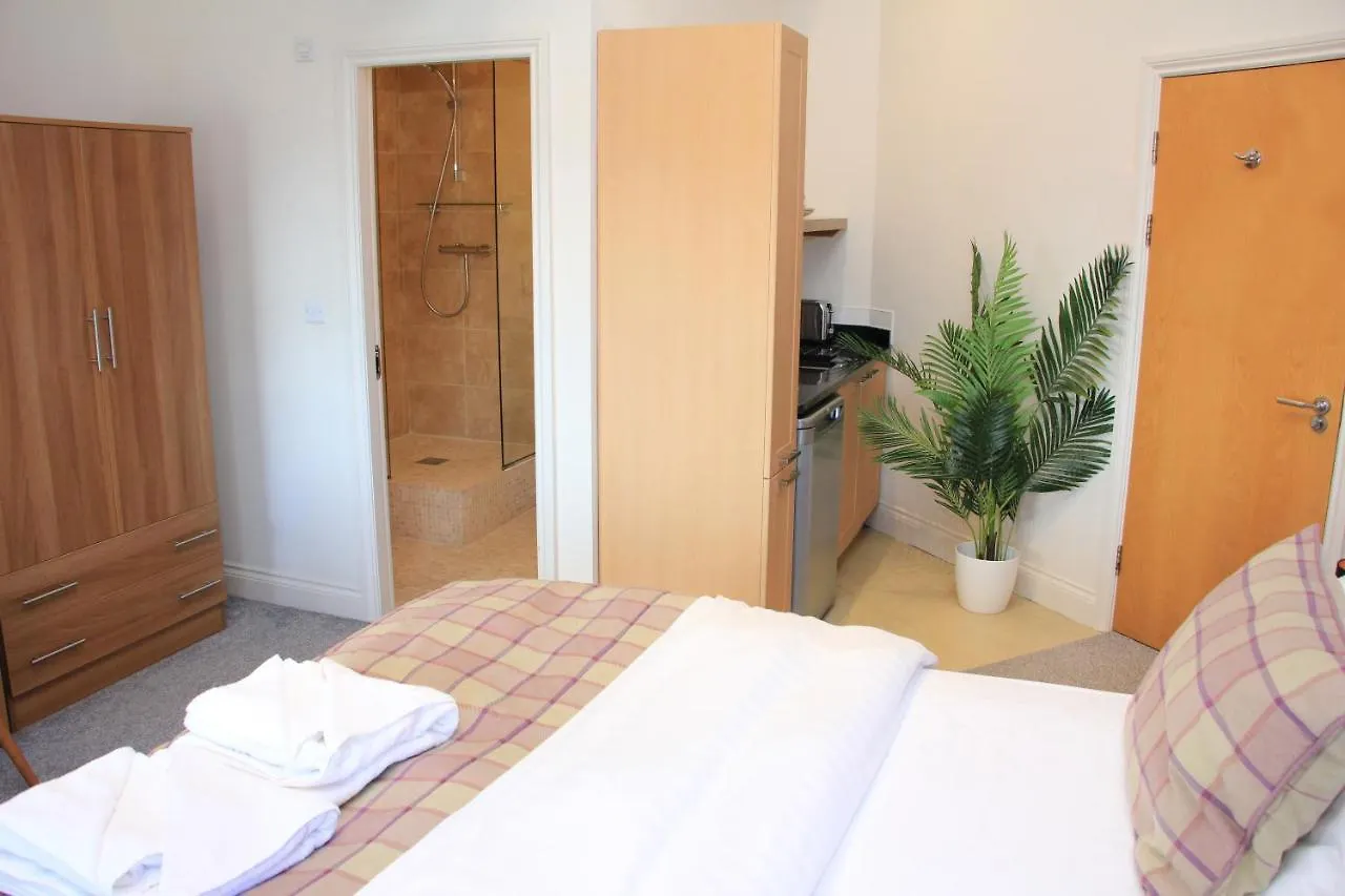 Heritage Serviced Suites - Serviced Apartments Хаддерсфилд 0*,