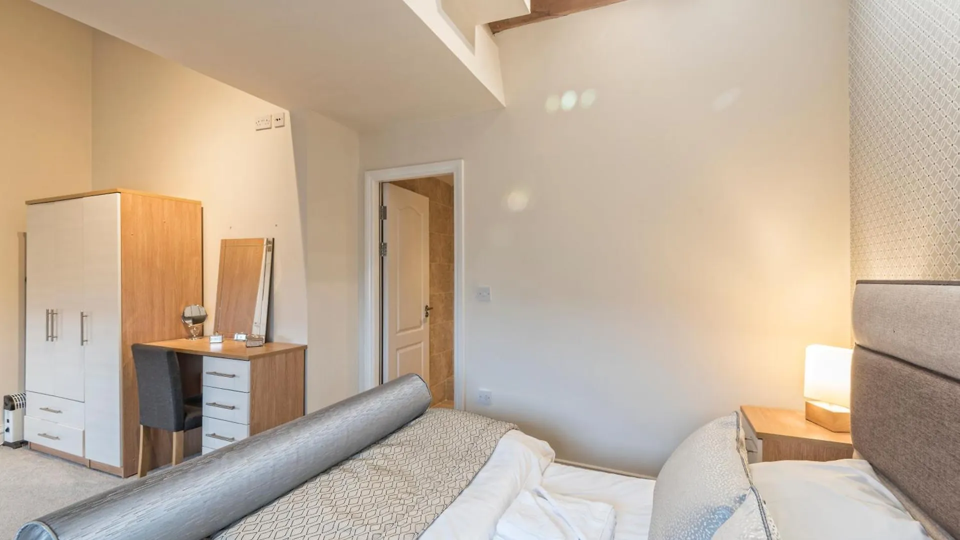 Heritage Serviced Suites - Serviced Apartments Хаддерсфилд